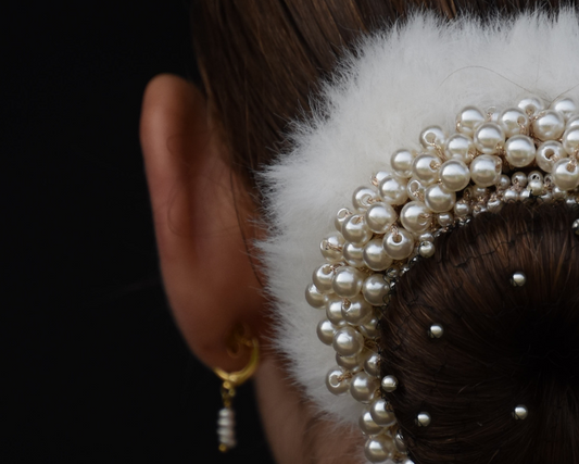 Pearlized Elegance - white